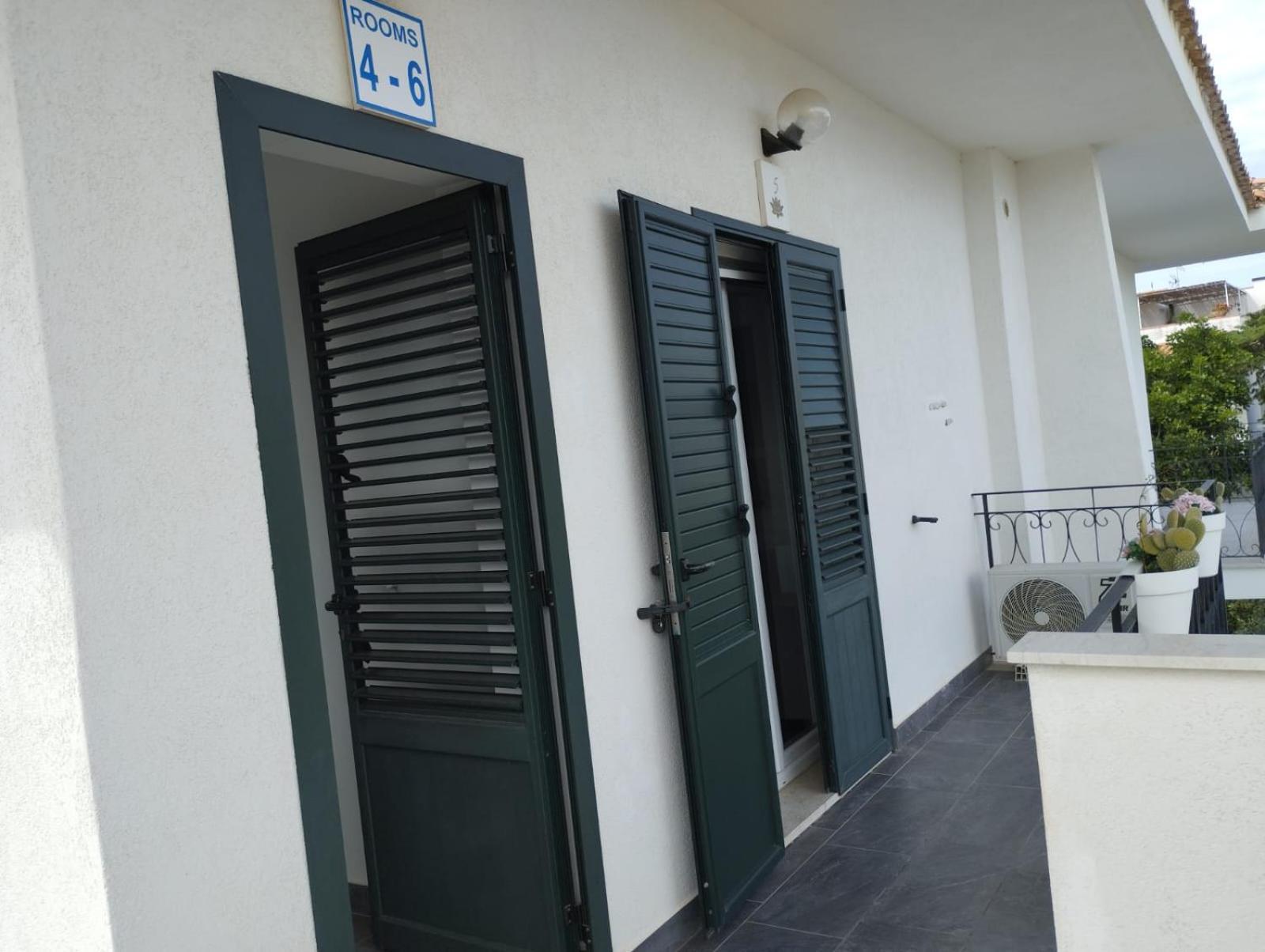 Fiore Di Loto Rooms Carini Exterior foto